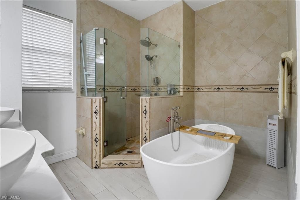 3711 4th Ave SE, Naples, FL 34117-21