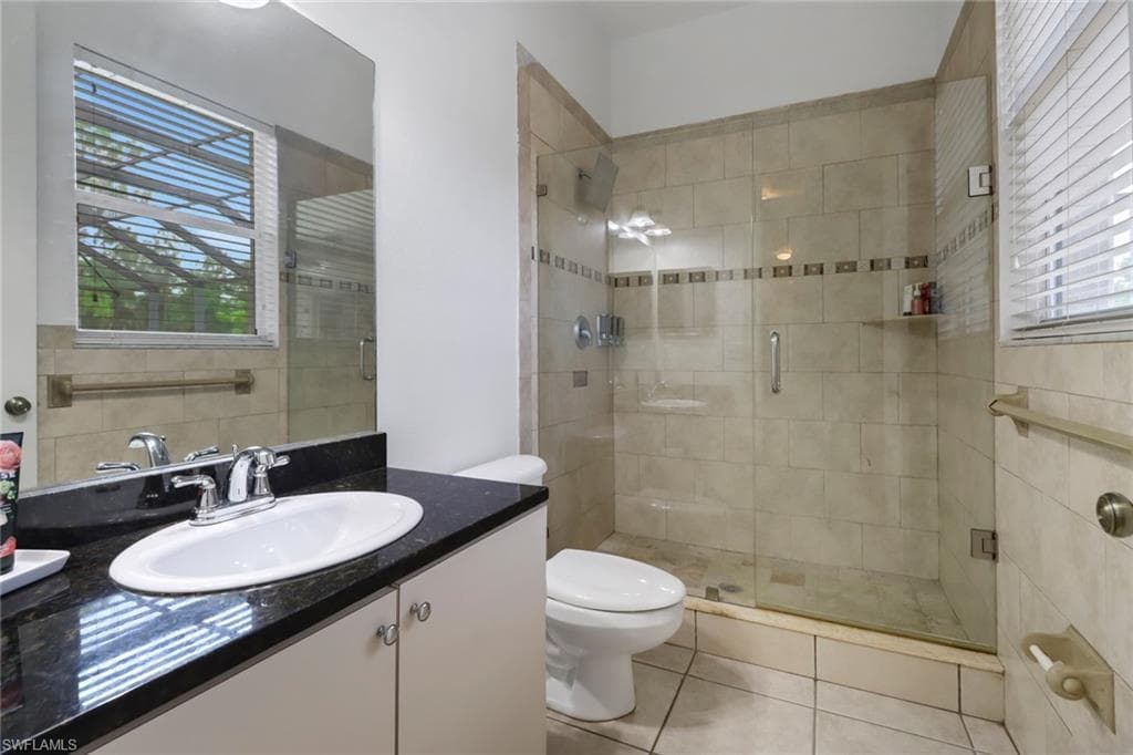 3711 4th Ave SE, Naples, FL 34117-27