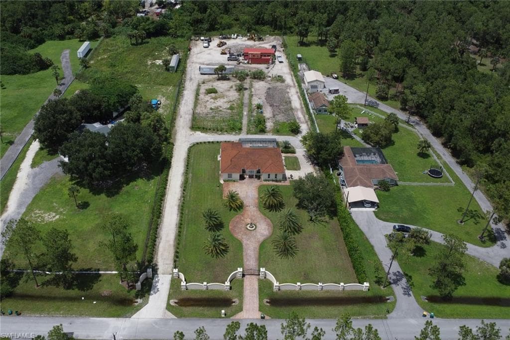 3711 4th Ave SE, Naples, FL 34117-38