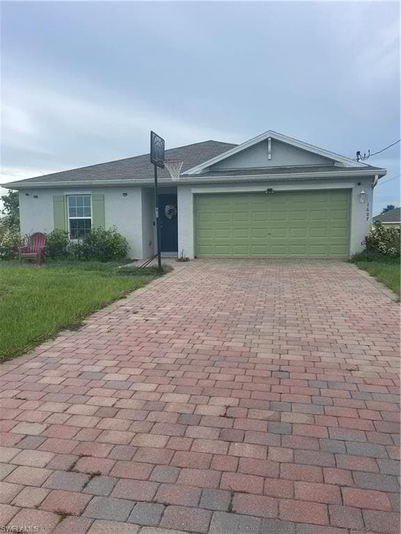 1607 35th Ln, Cape Coral, FL 33909-2