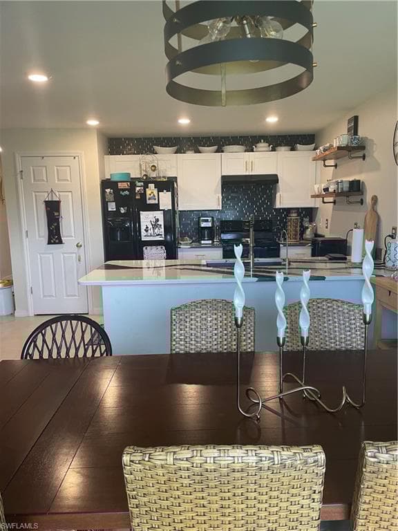 1607 35th Ln, Cape Coral, FL 33909-8