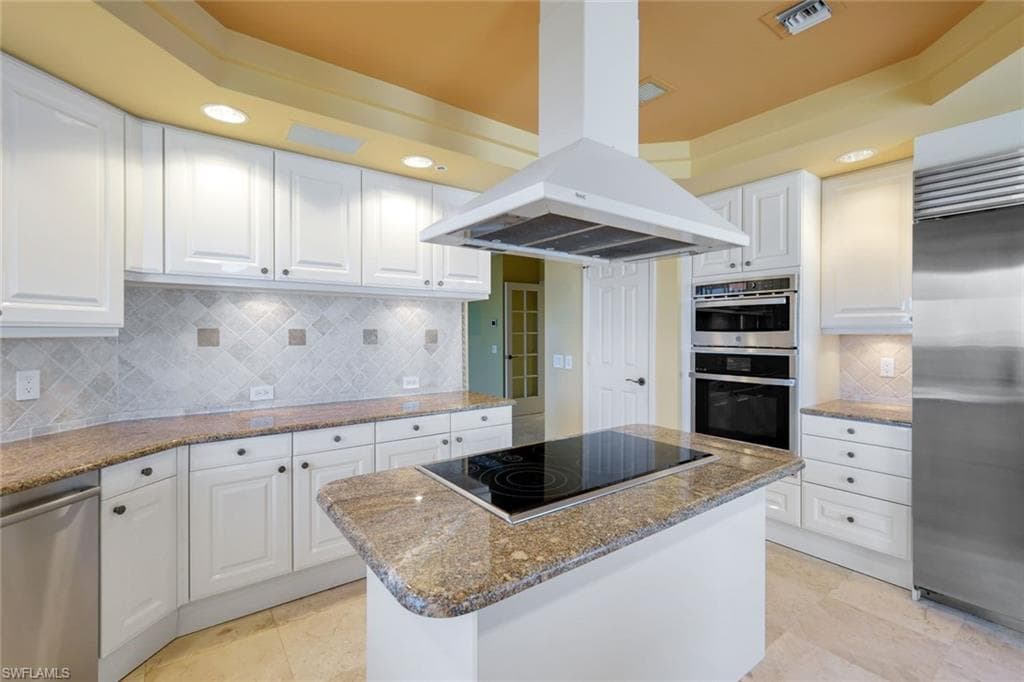 8473 Bay Colony Dr 1904, Naples, FL 34108-11