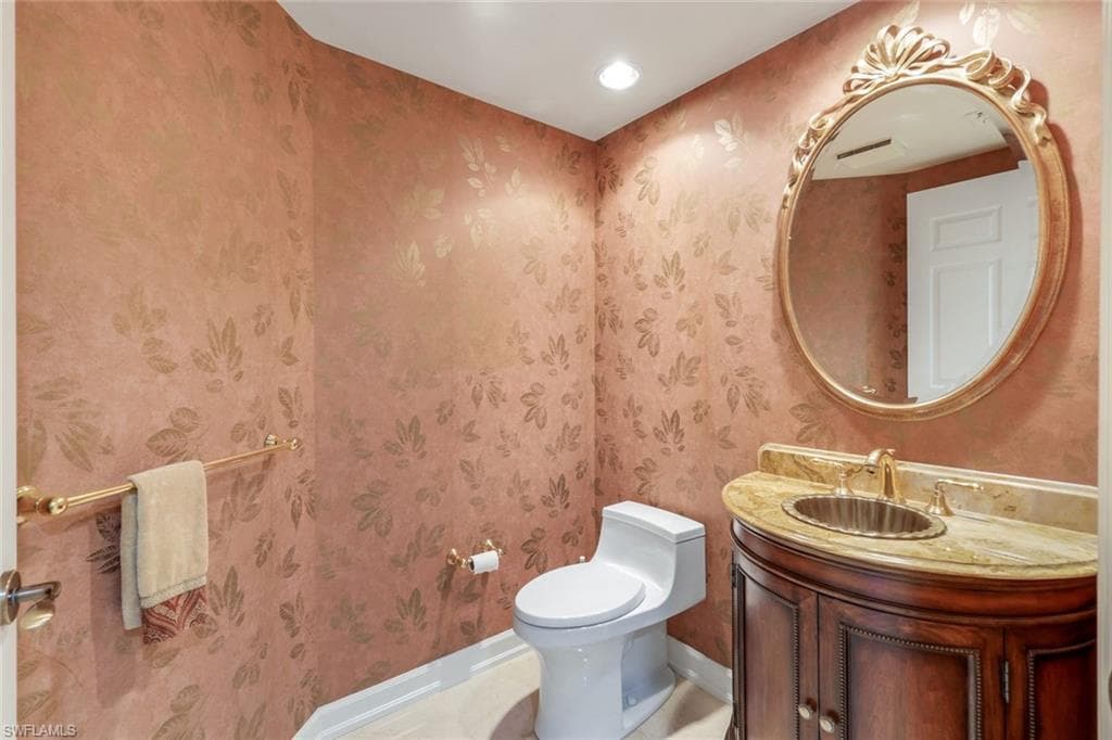 8473 Bay Colony Dr 1904, Naples, FL 34108-27