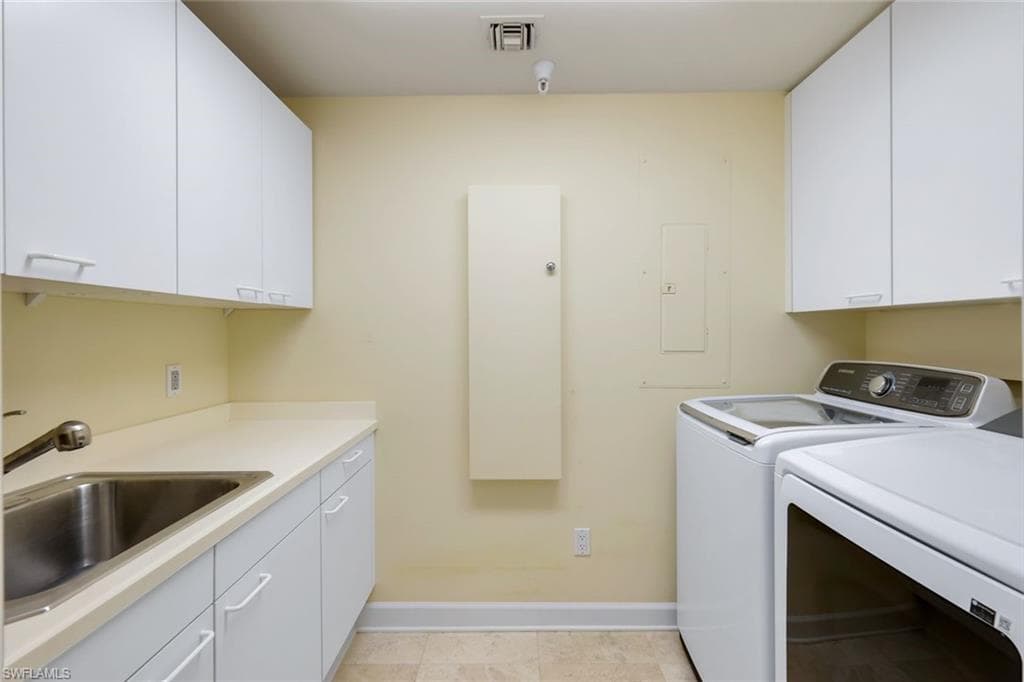 8473 Bay Colony Dr 1904, Naples, FL 34108-28