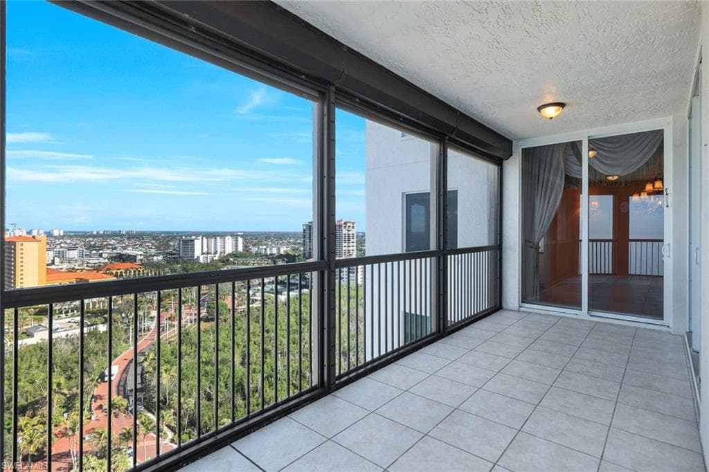 8473 Bay Colony Dr 1904, Naples, FL 34108-34