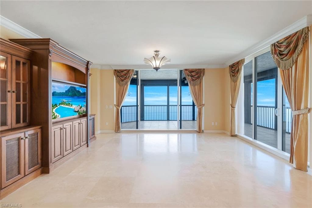 8473 Bay Colony Dr 1904, Naples, FL 34108-4