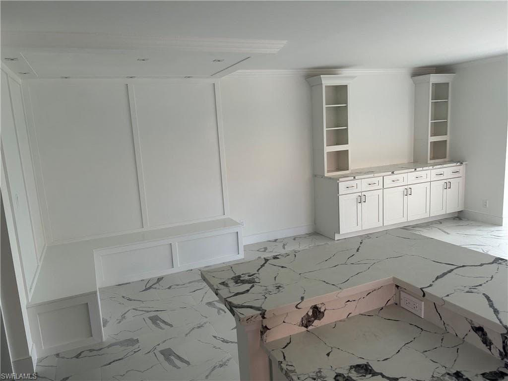 222 Harbour Dr 114, Naples, FL 34103-11