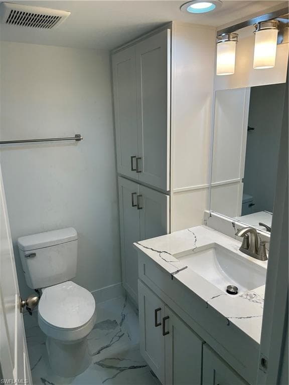 222 Harbour Dr 114, Naples, FL 34103-17