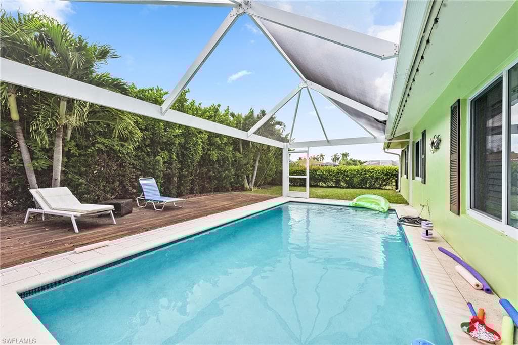 140 Landmark St, Marco Island, FL 34145-15