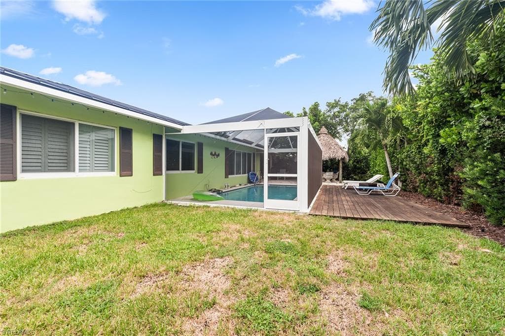 140 Landmark St, Marco Island, FL 34145-18
