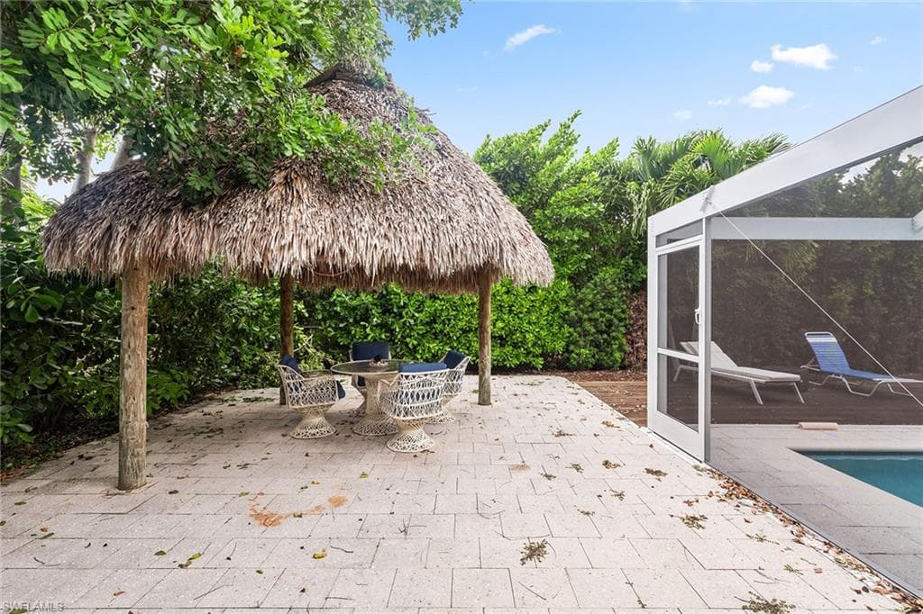 140 Landmark St, Marco Island, FL 34145-19
