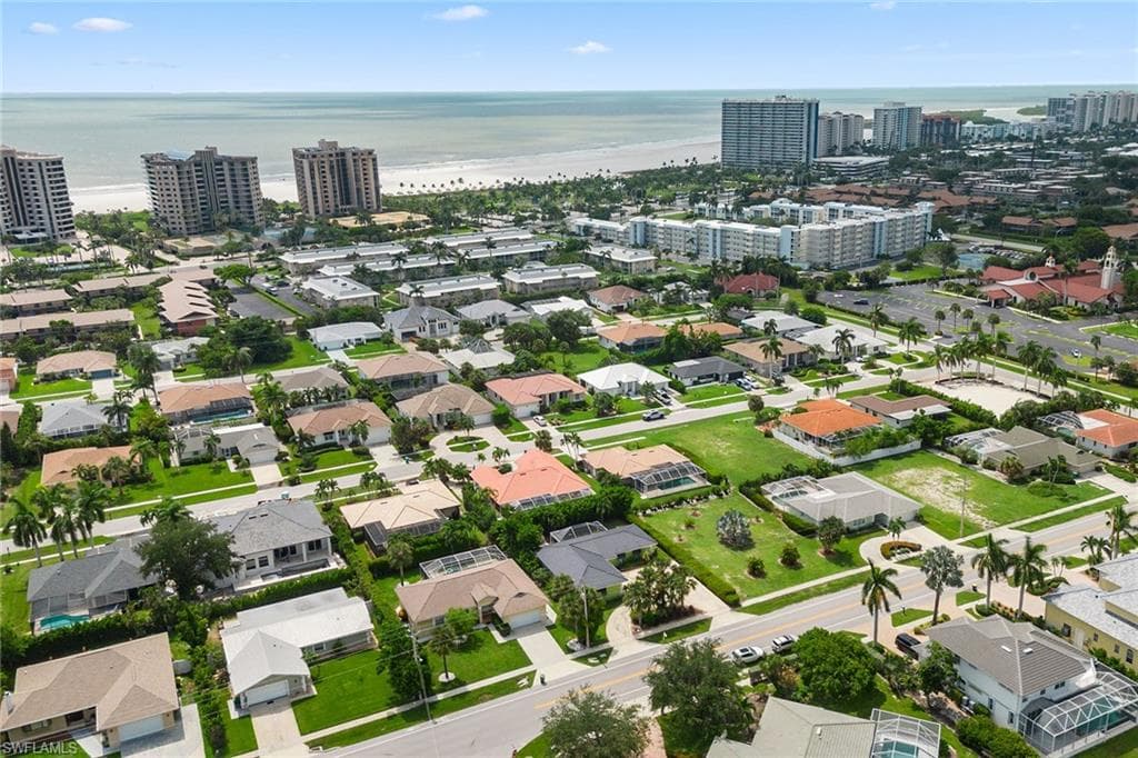 140 Landmark St, Marco Island, FL 34145-24