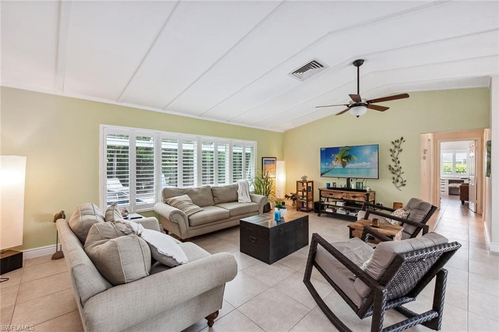 140 Landmark St, Marco Island, FL 34145-5