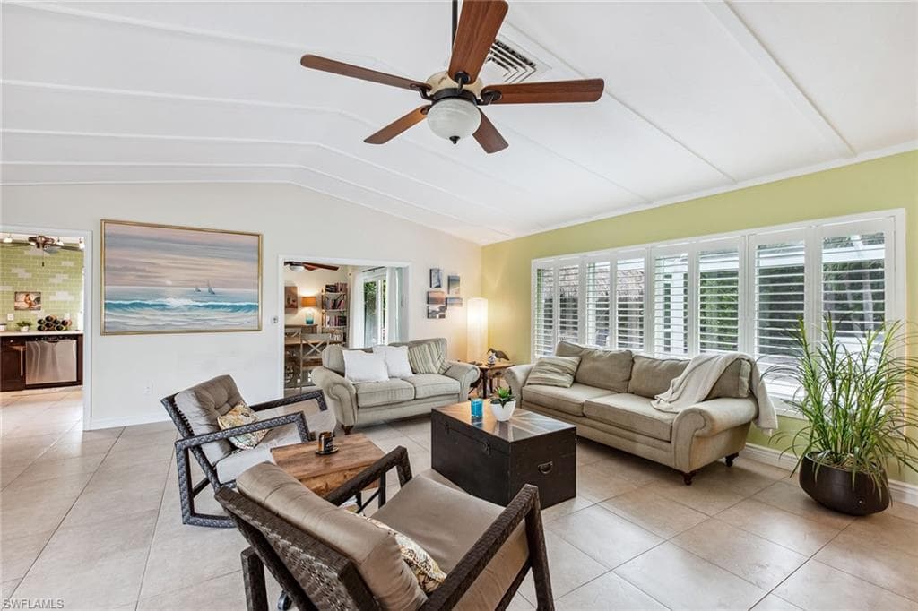 140 Landmark St, Marco Island, FL 34145-6
