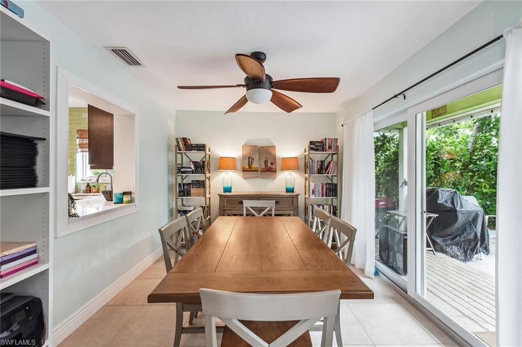 140 Landmark St, Marco Island, FL 34145-7