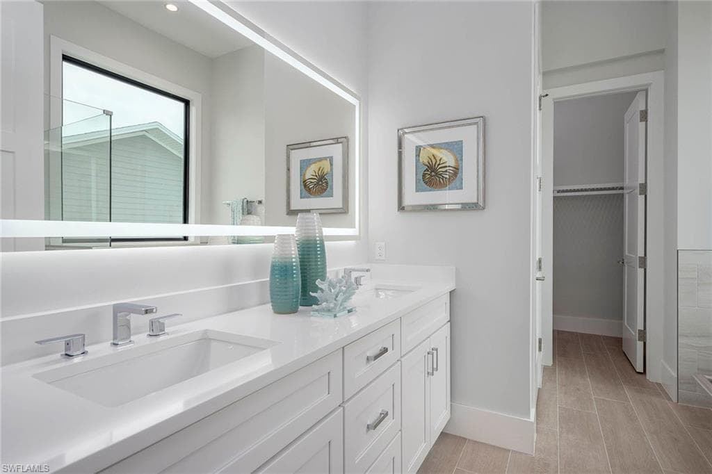 685 6th Ave, Marco Island, FL 34145-20