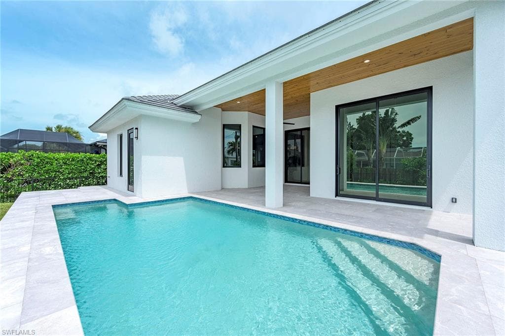 685 6th Ave, Marco Island, FL 34145-22