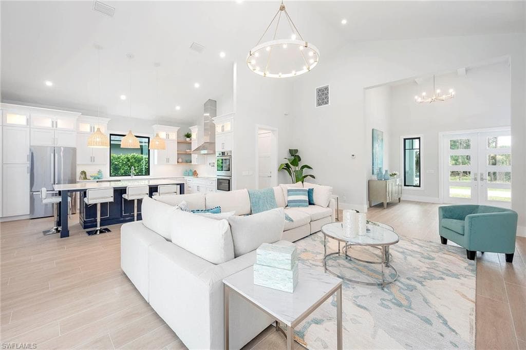 685 6th Ave, Marco Island, FL 34145-1