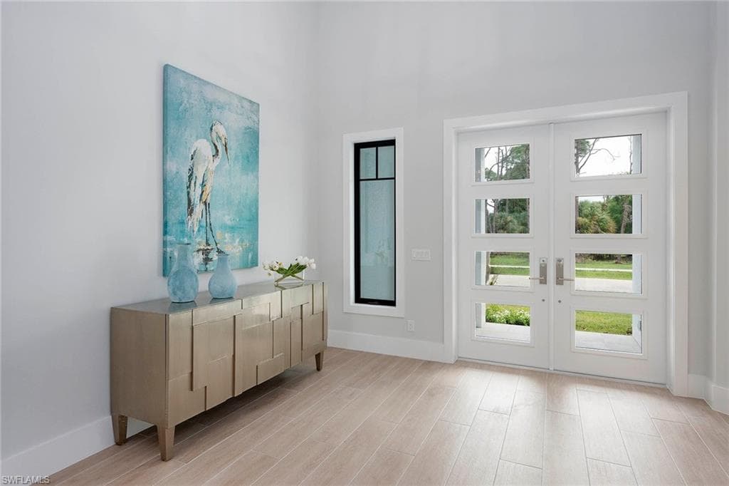 685 6th Ave, Marco Island, FL 34145-4