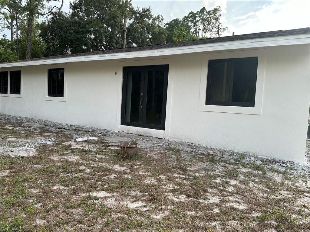 2120 21st St SW, Naples, FL 34117-18