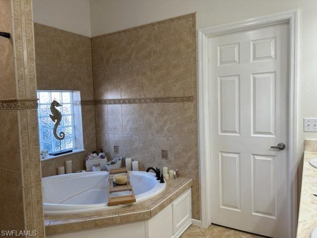2781 26th Ave SE, Naples, FL 34117-13