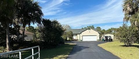 2781 26th Ave SE, Naples, FL 34117-5