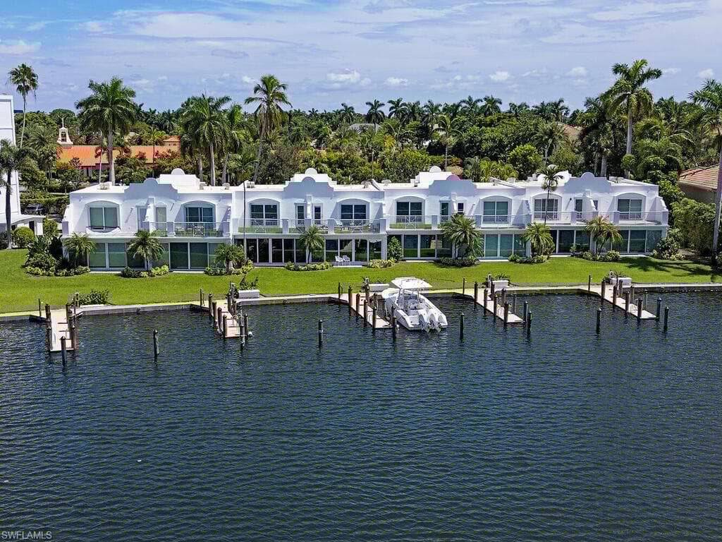 4051 Crayton Rd, Naples, FL 34103-10