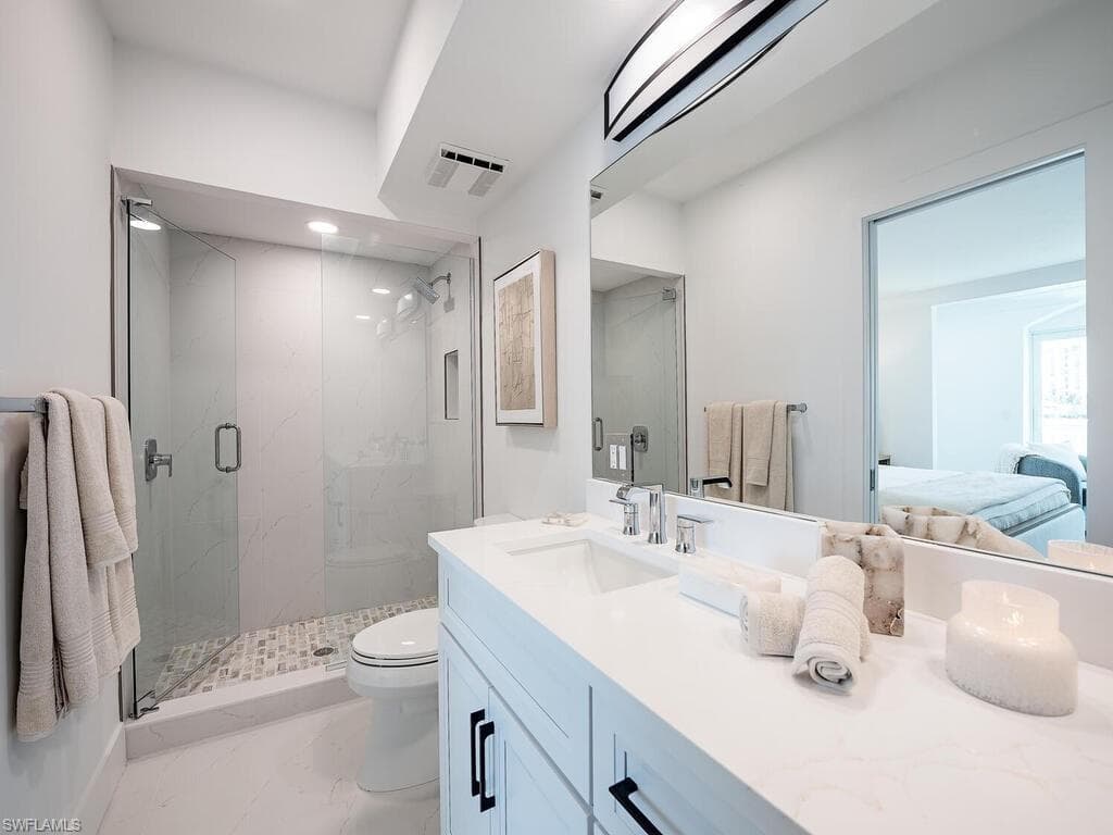 4051 Crayton Rd, Naples, FL 34103-20