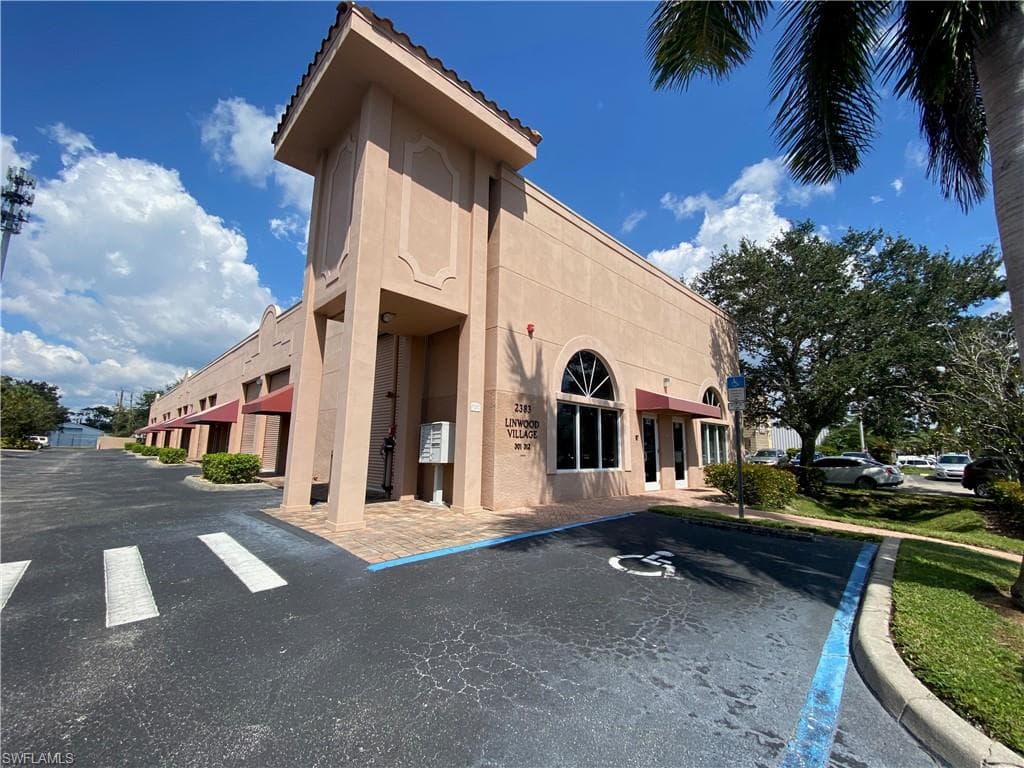 2383 Linwood Ave 301, Naples, FL 34112-5