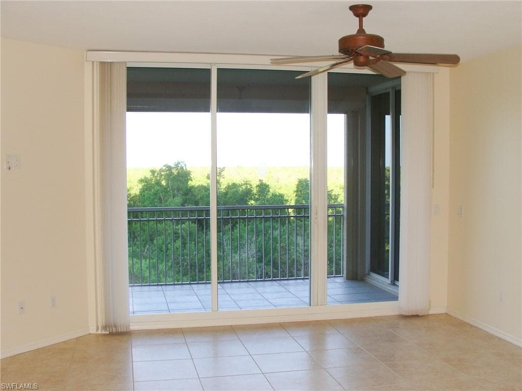 1001 Arbor Lake Dr 203, Naples, FL 34110-4