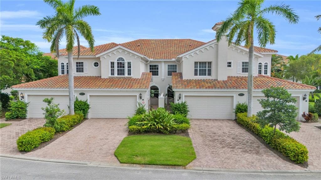 9053 Cascada Way 202, Naples, FL 34114-3