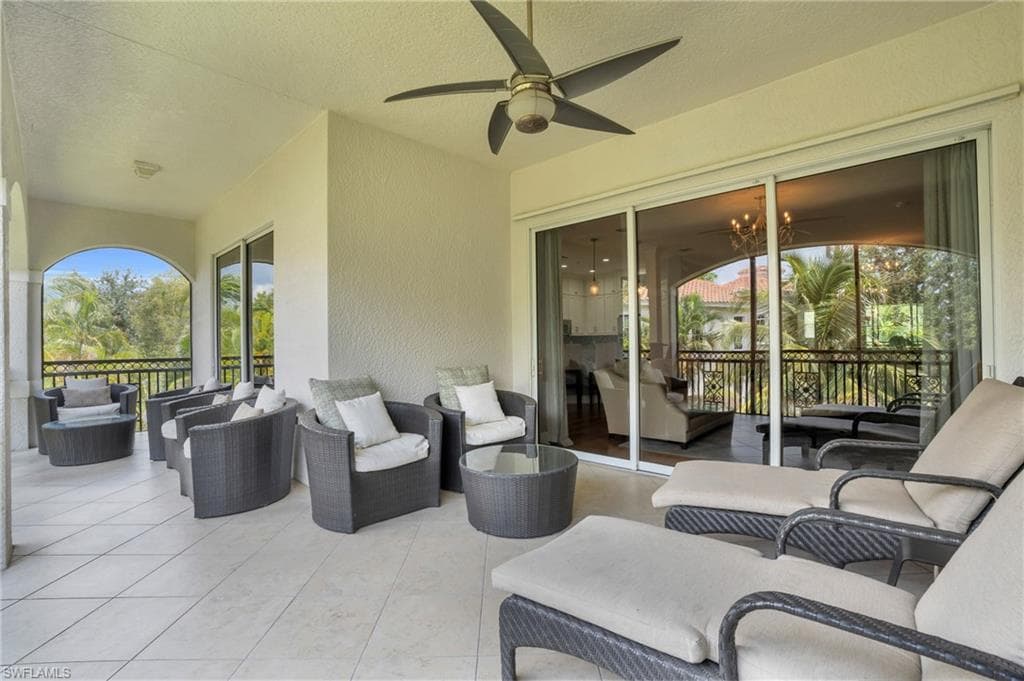 9053 Cascada Way 202, Naples, FL 34114-40