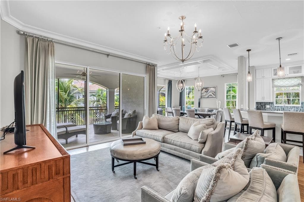 9053 Cascada Way 202, Naples, FL 34114-4