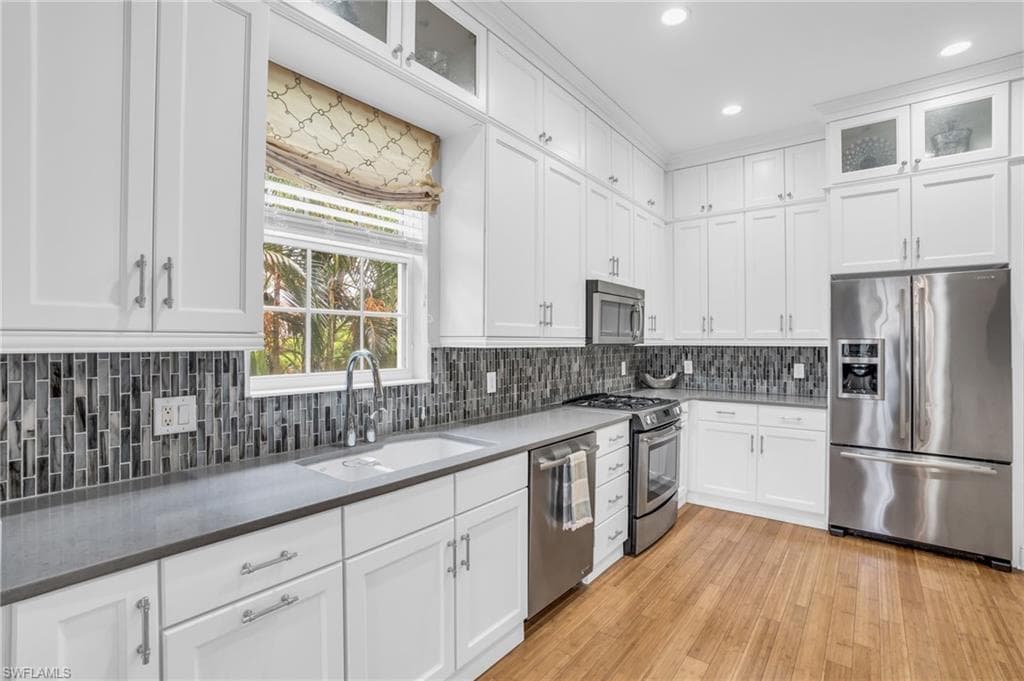 9053 Cascada Way 202, Naples, FL 34114-7