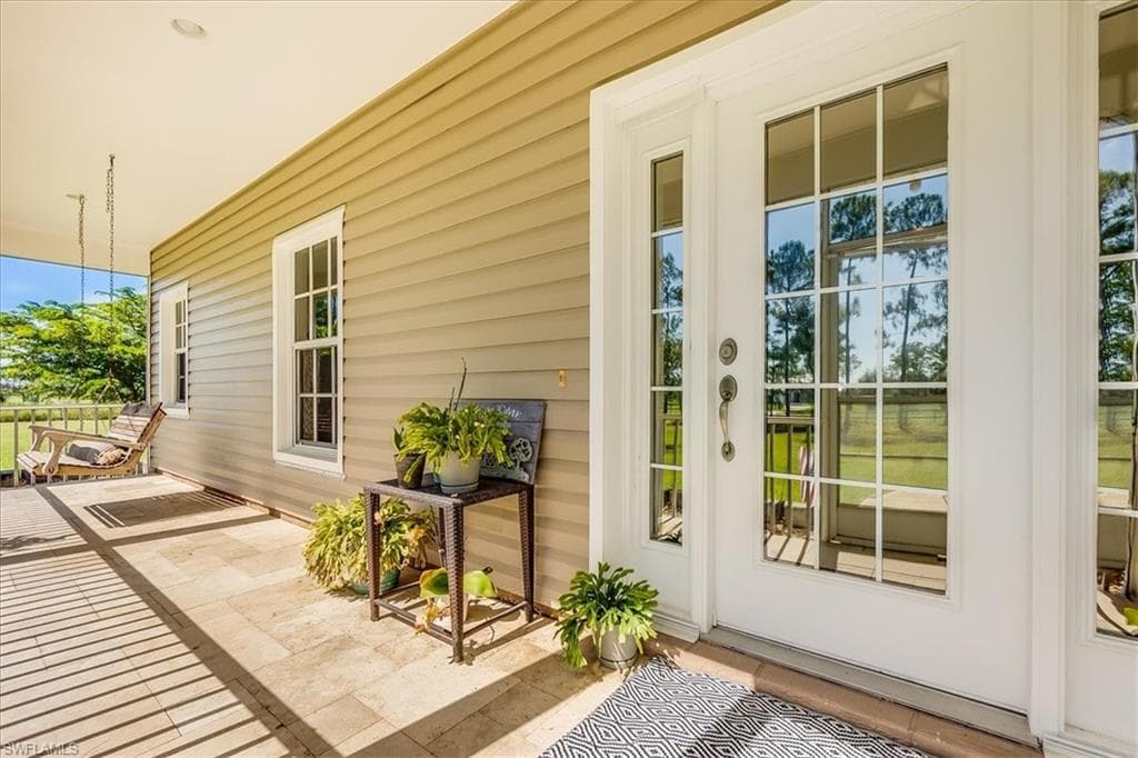 4235 10th St NE, Naples, FL 34120-9