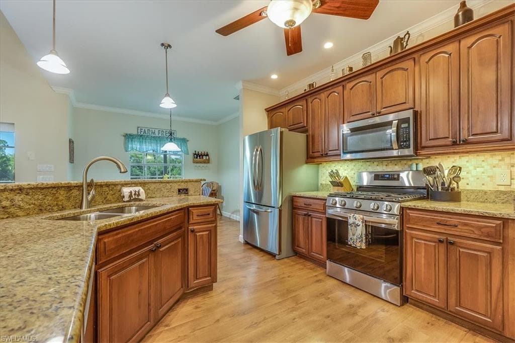 4235 10th St NE, Naples, FL 34120-18