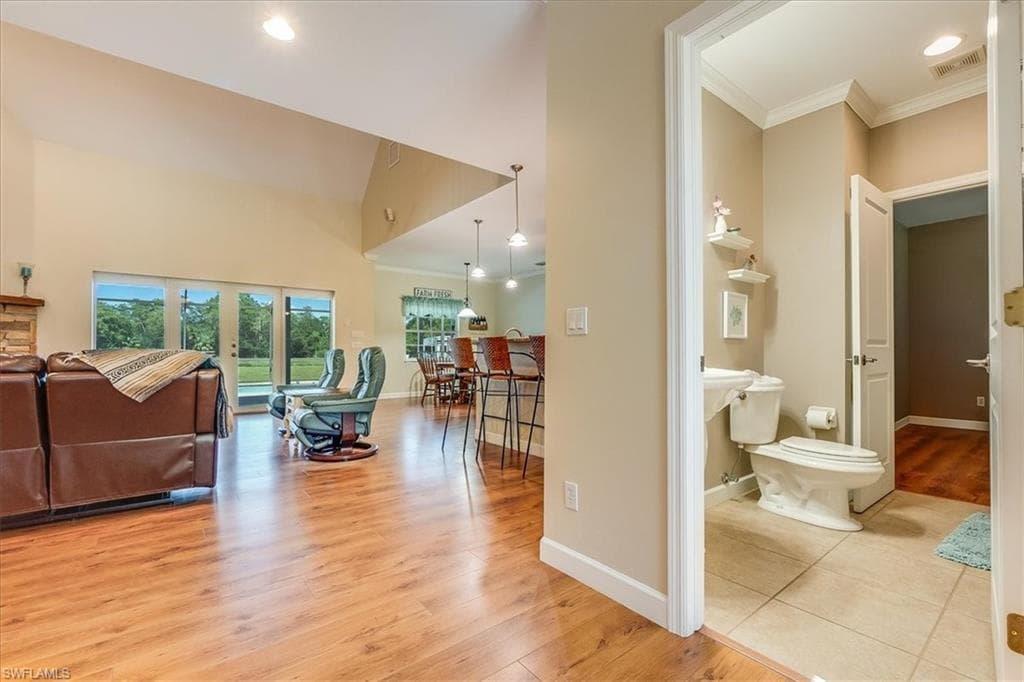 4235 10th St NE, Naples, FL 34120-30