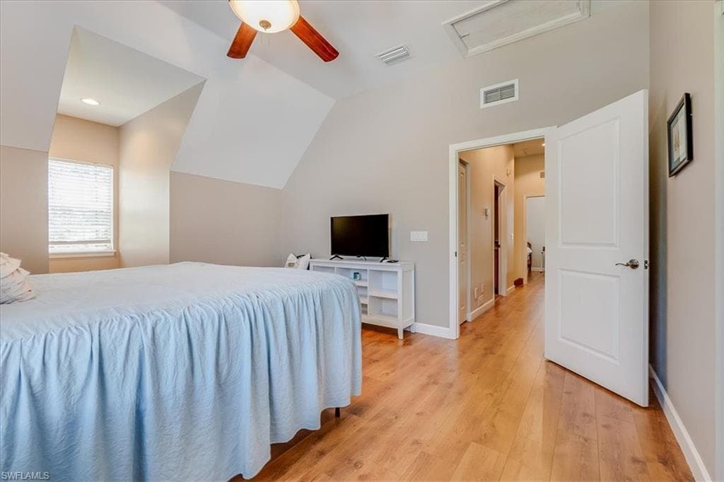 4235 10th St NE, Naples, FL 34120-35