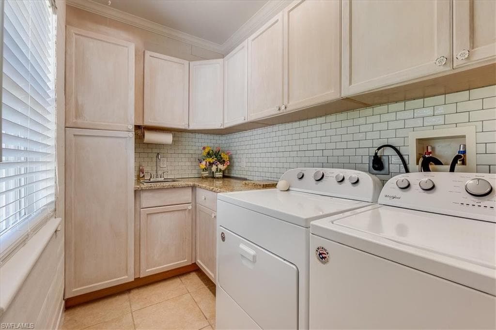 4235 10th St NE, Naples, FL 34120-38