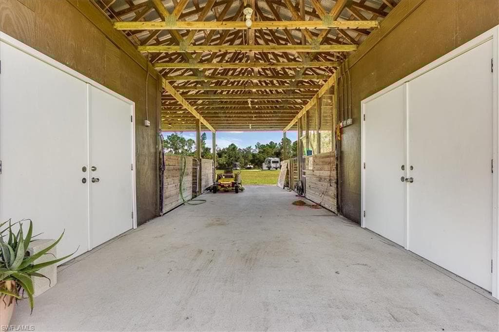 4235 10th St NE, Naples, FL 34120-43