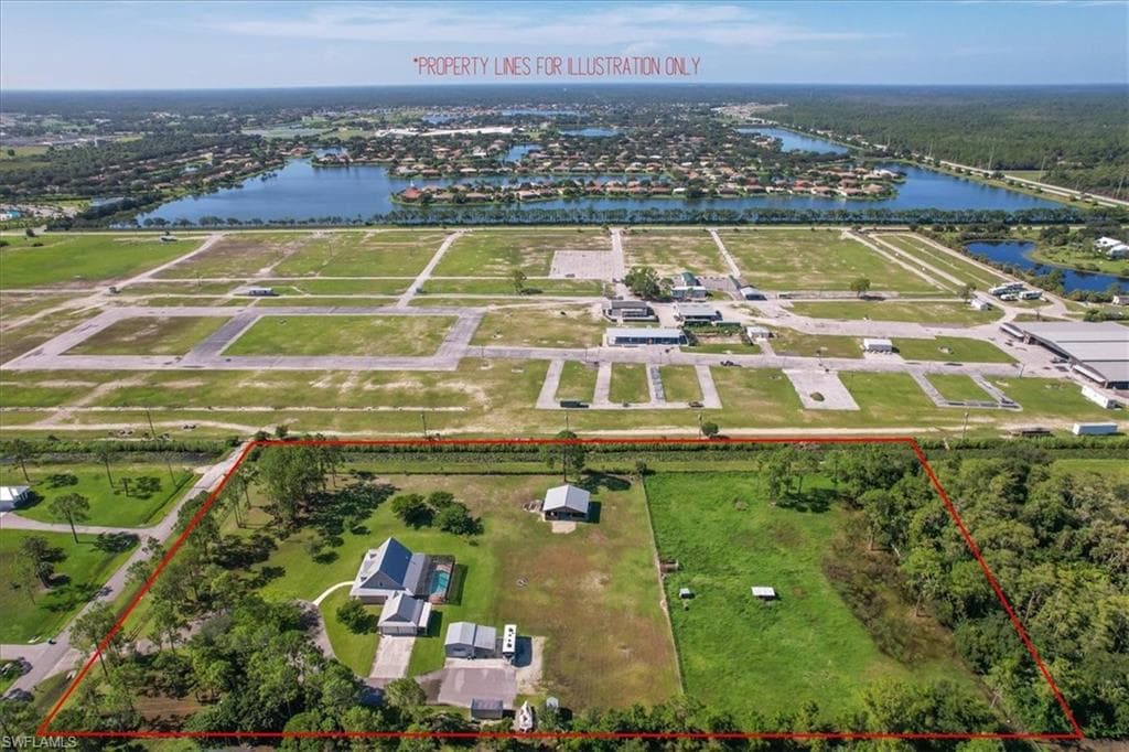 4235 10th St NE, Naples, FL 34120-47