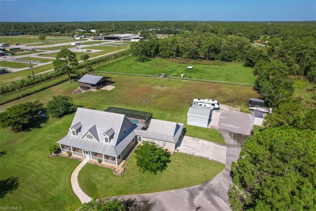 4235 10th St NE, Naples, FL 34120-4