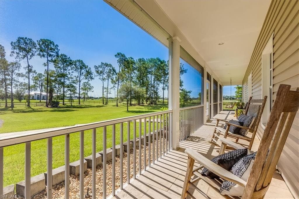 4235 10th St NE, Naples, FL 34120-8