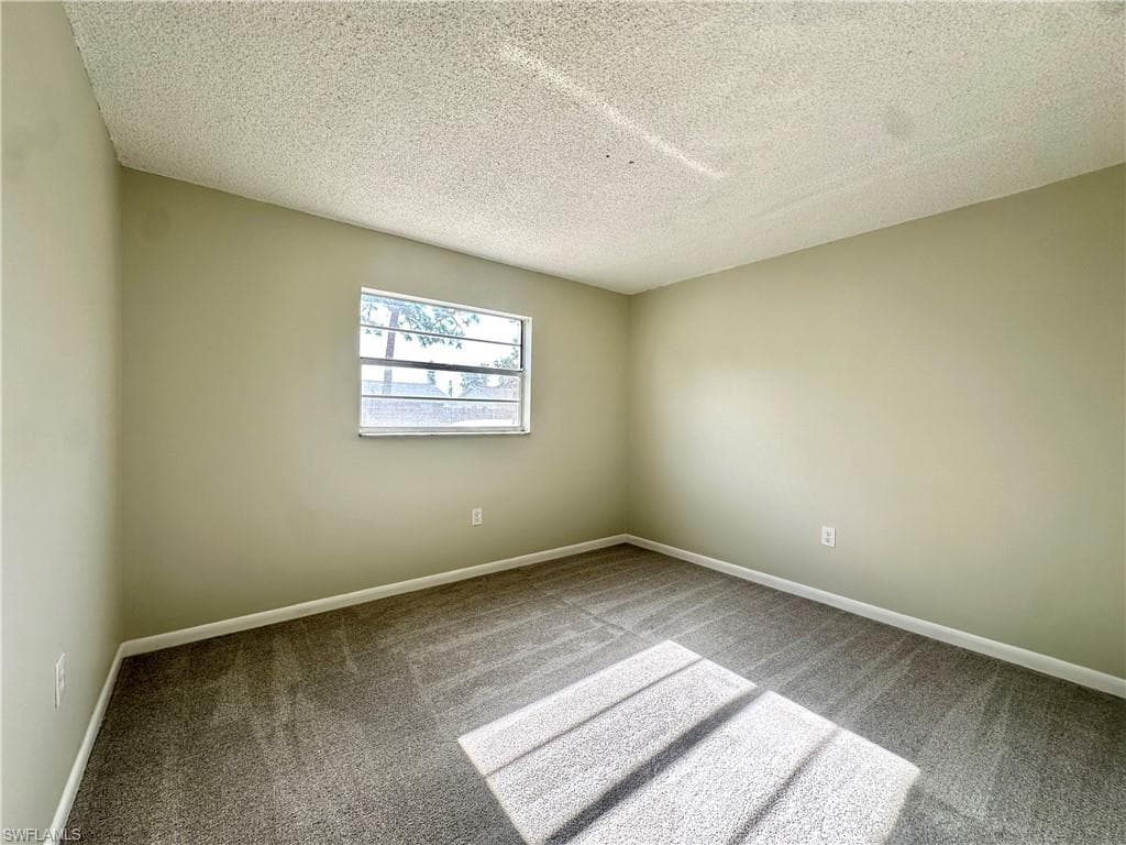 3325 Airport Rd N D3, Naples, FL 34105-5