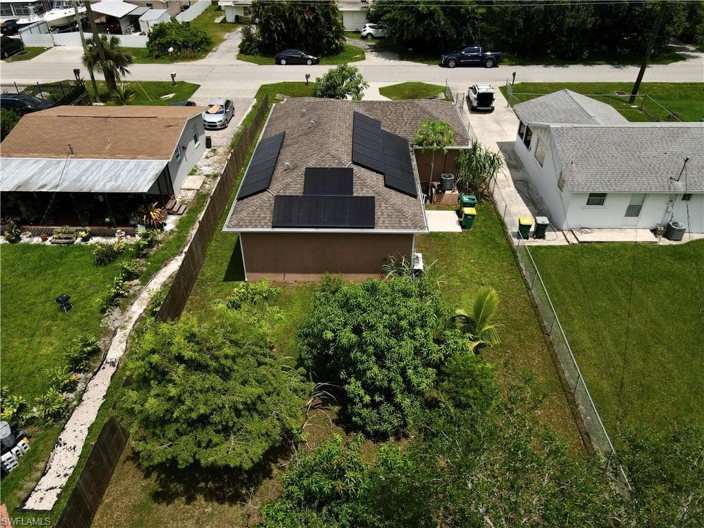 3056 Linwood Ave, Naples, FL 34112-4