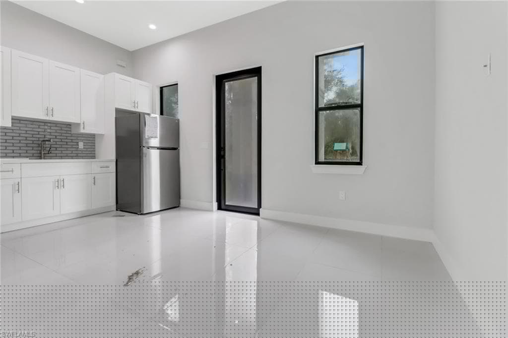 2266 Desoto Blvd S, Naples, FL 34117-16