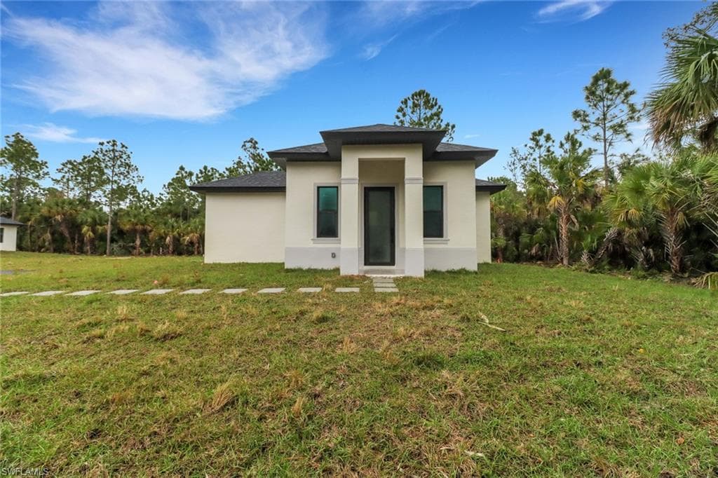 2266 Desoto Blvd S, Naples, FL 34117-20