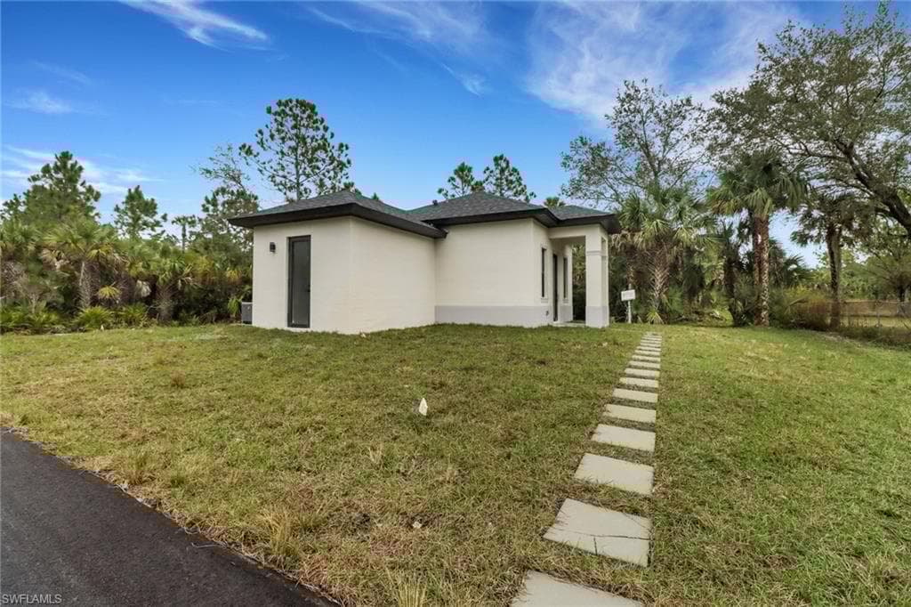 2266 Desoto Blvd S, Naples, FL 34117-21
