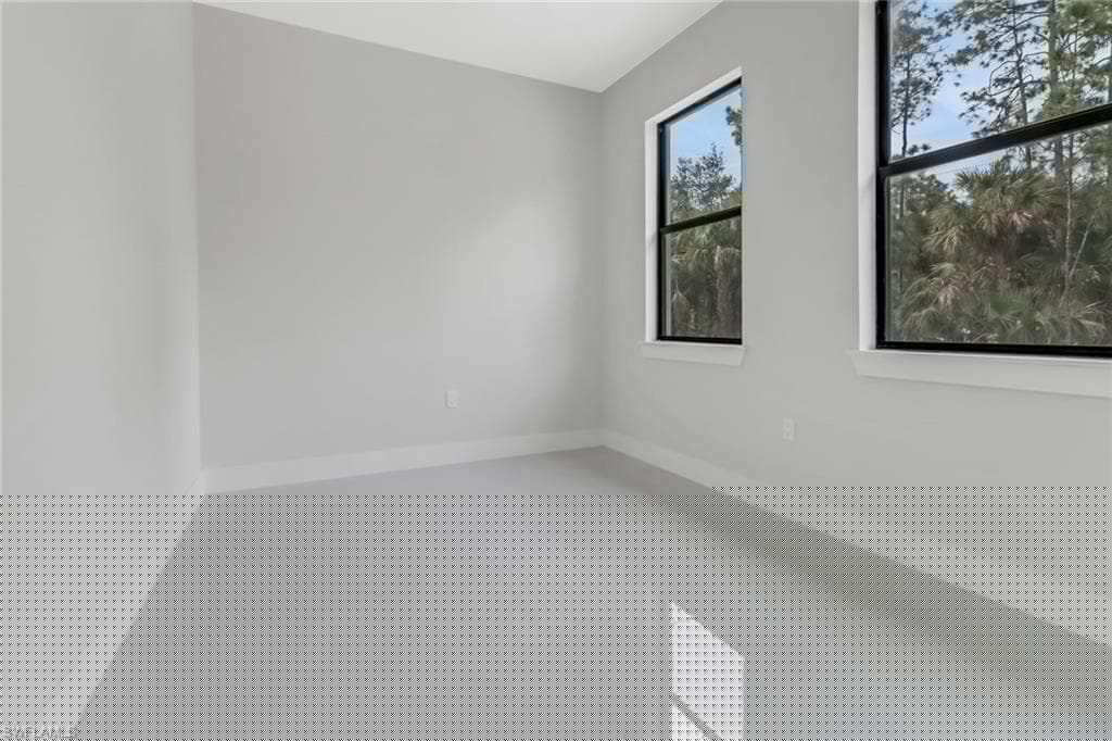 2266 Desoto Blvd S, Naples, FL 34117-28