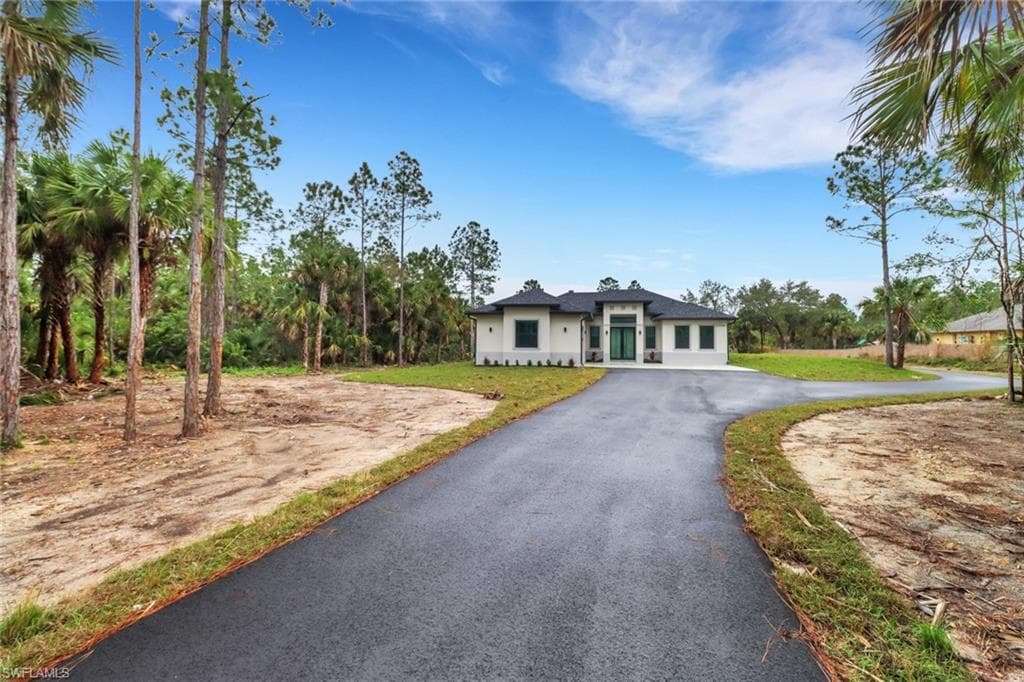 2266 Desoto Blvd S, Naples, FL 34117-3